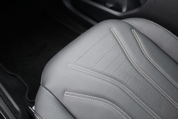 Ford Kuga 2.5 PHEV Vignale | Navigatie | Head-up | BLIS | Adaptieve cruise | B&O