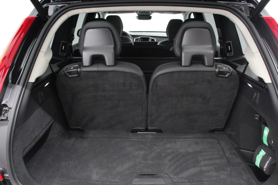 Volvo XC90 2.0 T8 455pk Recharge AWD Ultimate Dark Leder Panorama-schuifdak Navigatie Harman Kardon Electrisch bedienbare achterklep Camera Cruise control Apple Carplay/ Android Auto