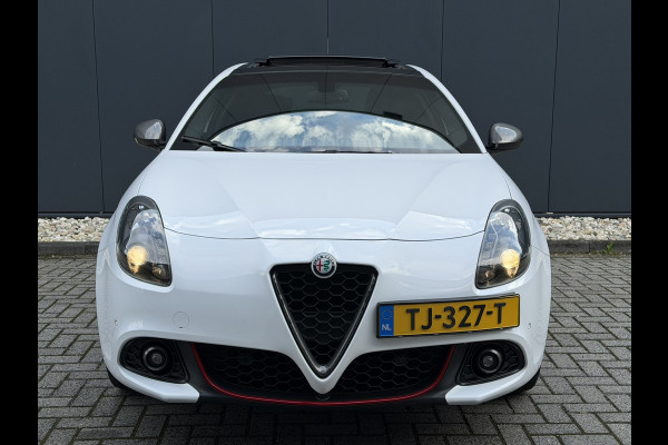 Alfa Romeo Giulietta 1.4 Turbo MultiAir Super | Electrisch panorama/schuifdak | Cruise control | DAB | Airconditioning | 18'' LMV