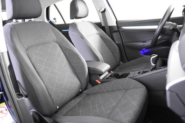 Volkswagen Golf Life *1ste Eigenaar*Navigatie*Camera*Carplay*