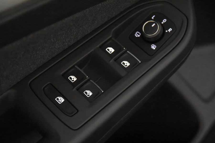 Volkswagen Golf Life *1ste Eigenaar*Navigatie*Camera*Carplay*