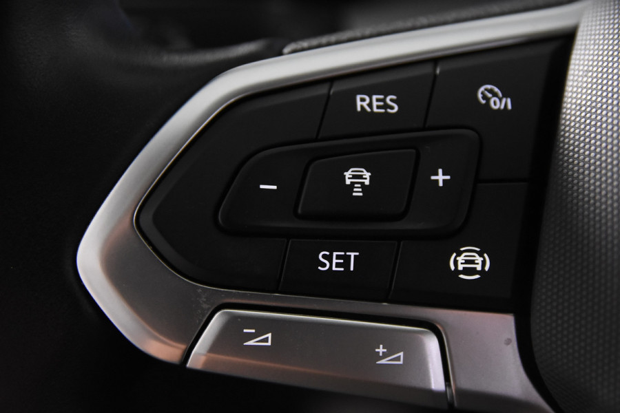 Volkswagen Golf Life *1ste Eigenaar*Navigatie*Camera*Carplay*
