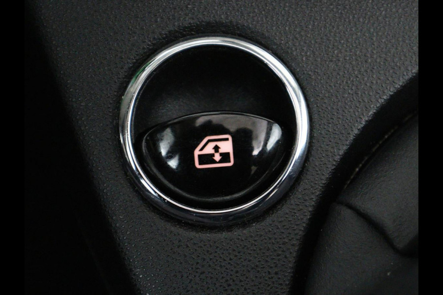 Fiat 500C 0.9 TwinAir Turbo Lounge | Navigatie | Cruise control | Airco | Parkeerhulp | Bluetooth | Elektrisch vouwdak | Origineel NL