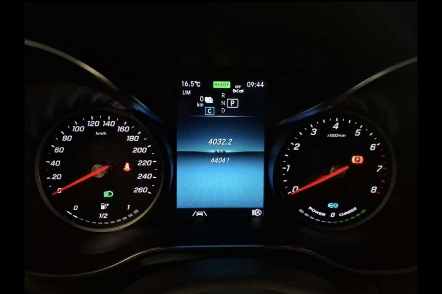 Mercedes-Benz GLC Coupé 300e 4MATIC - Distronic+ - 360 Camera - Memory - El. Trekhaak - Keyless Entry - Leer -