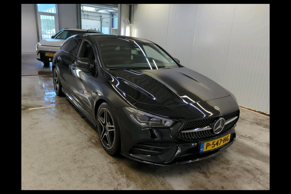 Mercedes-Benz CLA-Klasse Shooting Brake 180 Business Solution AMG Panoramadak Trekhaak Multibeam LED Nightpakket