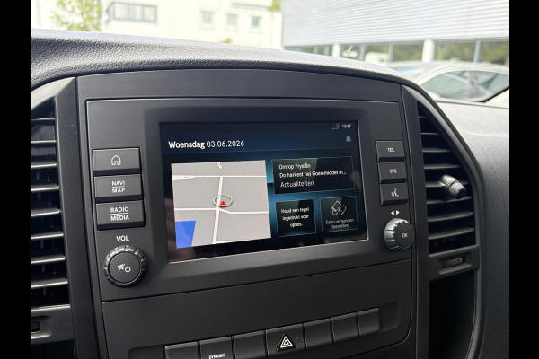 Mercedes-Benz EVITO TOURER PRO L2 90 kWh | BTW Auto | SOH 95,5% | 9 Pers. | Stoelverwarming | Navi | Cruise Control |