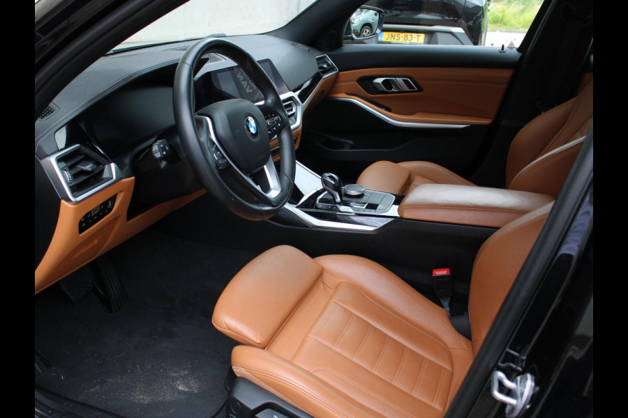 BMW 3-serie 320i High Executive Edition | APPLE CARPLAY / ANDROID AUTO | LEDEREN BEKLEDING | STOELVERWARMING |