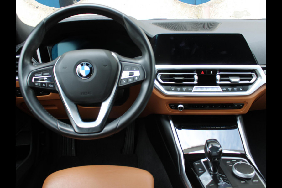 BMW 3-serie 320i High Executive Edition | APPLE CARPLAY / ANDROID AUTO | LEDEREN BEKLEDING | STOELVERWARMING |