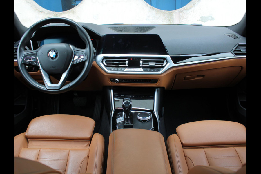 BMW 3-serie 320i High Executive Edition | APPLE CARPLAY / ANDROID AUTO | LEDEREN BEKLEDING | STOELVERWARMING |