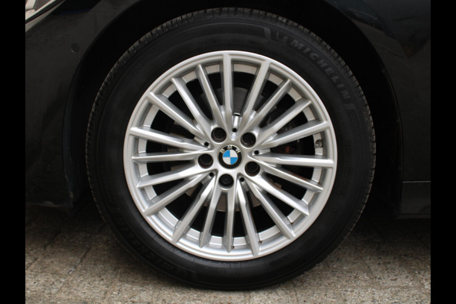 BMW 3-serie 320i High Executive Edition | APPLE CARPLAY / ANDROID AUTO | LEDEREN BEKLEDING | STOELVERWARMING |