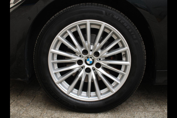 BMW 3-serie 320i High Executive Edition | APPLE CARPLAY / ANDROID AUTO | LEDEREN BEKLEDING | STOELVERWARMING |