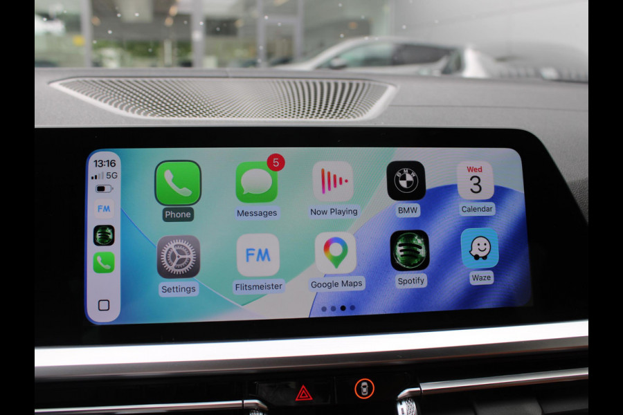 BMW 3-serie 320i High Executive Edition | APPLE CARPLAY / ANDROID AUTO | LEDEREN BEKLEDING | STOELVERWARMING |
