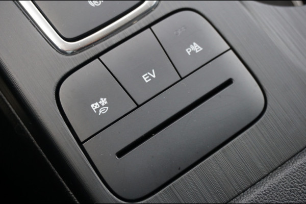 Ford Kuga 225PK PHEV Titanium AUTOM. | CAMERA | AFN. TREKHAAK | NAVI