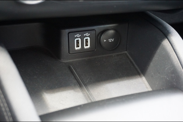 Ford Kuga 225PK PHEV Titanium AUTOM. | CAMERA | AFN. TREKHAAK | NAVI