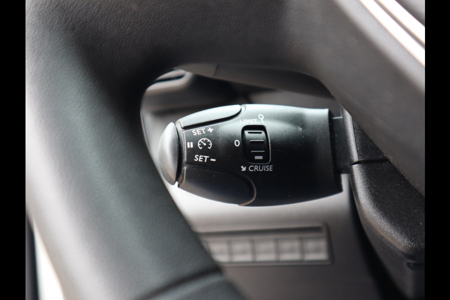 Peugeot e-Partner 50 kWh Lang L2 - Apple Carplay - Snelladen - Camera - 1e Eigenaar
