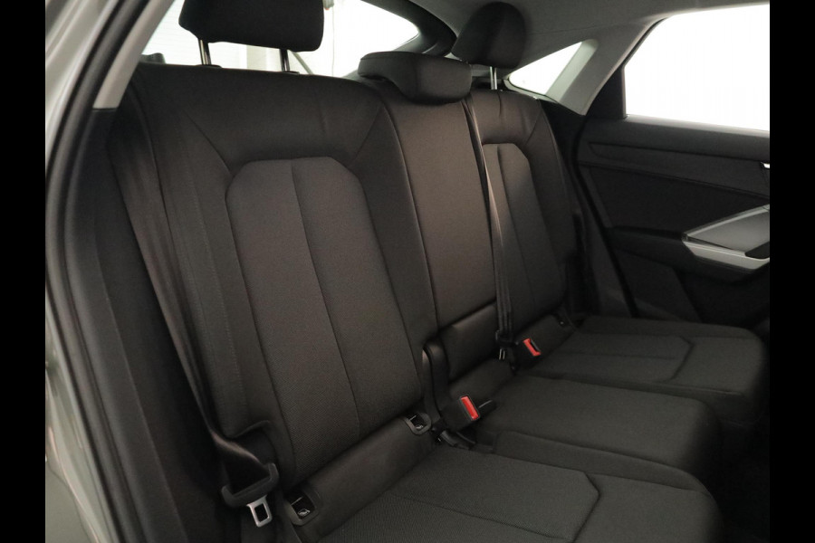 Audi Q3 Sportback 35 TFSI Pro Line 150 pk S-tronic | Navigatie via App | Parkeersensoren (Park assist) | Achteruitrijcamera | Apple Carplay/Android Auto |