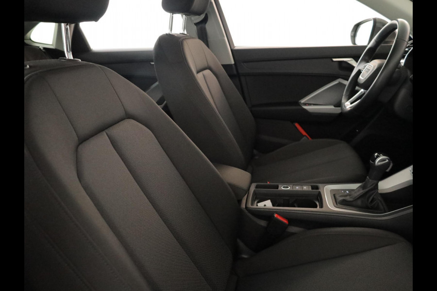 Audi Q3 Sportback 35 TFSI Pro Line 150 pk S-tronic | Navigatie via App | Parkeersensoren (Park assist) | Achteruitrijcamera | Apple Carplay/Android Auto |