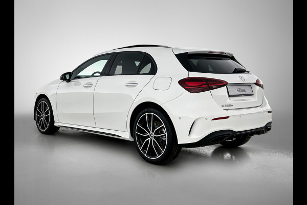 Mercedes-Benz A-Klasse 250 e Business Solution AMG | AMG Line Plus pakket | Memorypakket voorstoelen | Panoramaschuifdak | Head-up display | 360° camera | AMG Line Plus pakket | Memorypakket voorstoelen | Panoramaschuifdak | Head-up display | 360° camera |