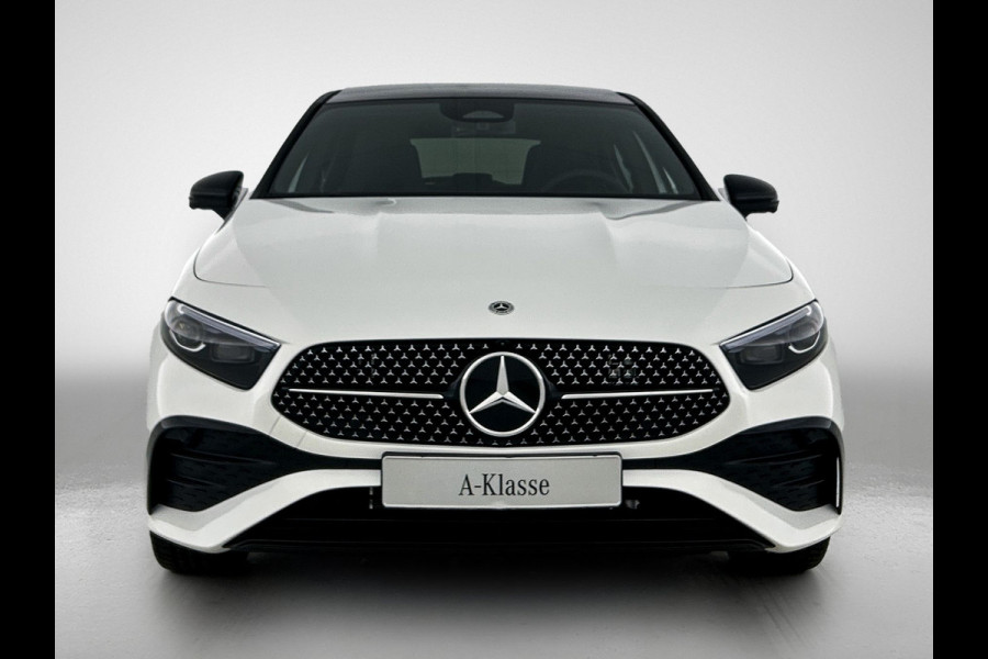 Mercedes-Benz A-Klasse 250 e Business Solution AMG | AMG Line Plus pakket | Memorypakket voorstoelen | Panoramaschuifdak | Head-up display | 360° camera | AMG Line Plus pakket | Memorypakket voorstoelen | Panoramaschuifdak | Head-up display | 360° camera |