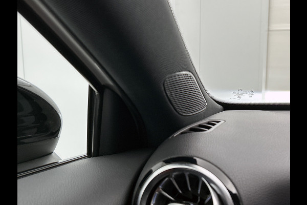 Mercedes-Benz A-Klasse 250 e Business Solution AMG | AMG Line Plus pakket | Memorypakket voorstoelen | Panoramaschuifdak | Head-up display | 360° camera | AMG Line Plus pakket | Memorypakket voorstoelen | Panoramaschuifdak | Head-up display | 360° camera |