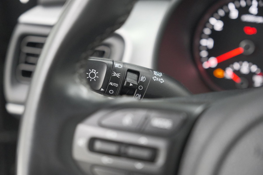 Kia Stonic 1.0 T-GDi MHEV DynamicLine | Camera | Apple Carplay | Parkeersensoren