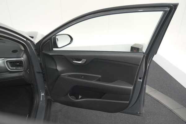 Kia Stonic 1.0 T-GDi MHEV DynamicLine | Camera | Apple Carplay | Parkeersensoren