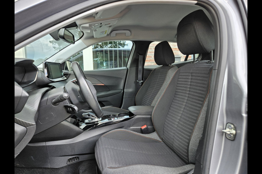 Peugeot e-2008 EV Active Pack 50 kWh SOH 97%! Carplay! NAP! Dealer Onderhouden! Airco/Clima!