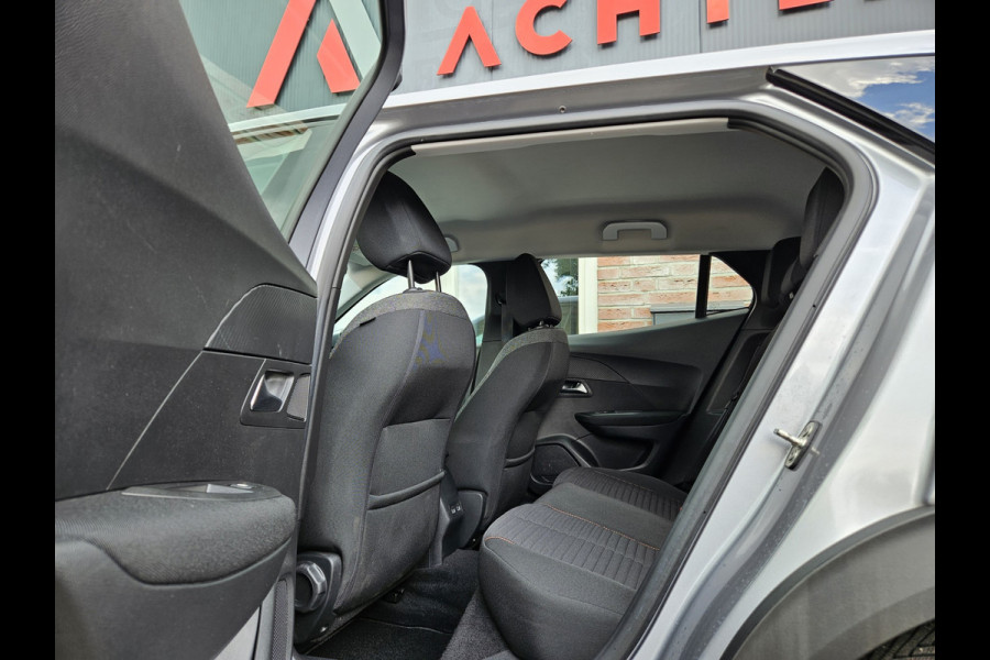 Peugeot e-2008 EV Active Pack 50 kWh SOH 97%! Carplay! NAP! Dealer Onderhouden! Airco/Clima!