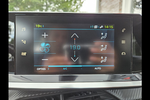 Peugeot e-2008 EV Active Pack 50 kWh SOH 97%! Carplay! NAP! Dealer Onderhouden! Airco/Clima!