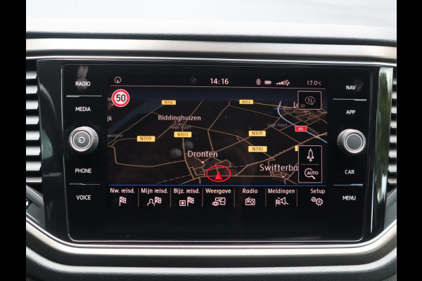 Volkswagen T-Roc 1.5 TSI Style Navi / Clima / Handgesch / Dealer onderhouden BTW AUTO / 1e eigenaar / 150PK!