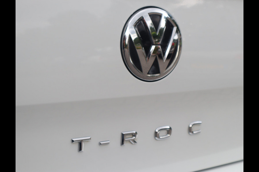 Volkswagen T-Roc 1.5 TSI Style Navi / Clima / Handgesch / Dealer onderhouden BTW AUTO / 1e eigenaar / 150PK!