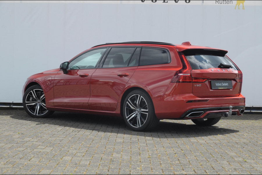 Volvo V60 T6 350PK Automaat Recharge AWD R-Design Long Range / Panoramadak / Trekhaak / Harman Kardon / 19'' velgen / Getint glas / Leder bekleed dashboard / Adaptive Cruise Control /  BLIS