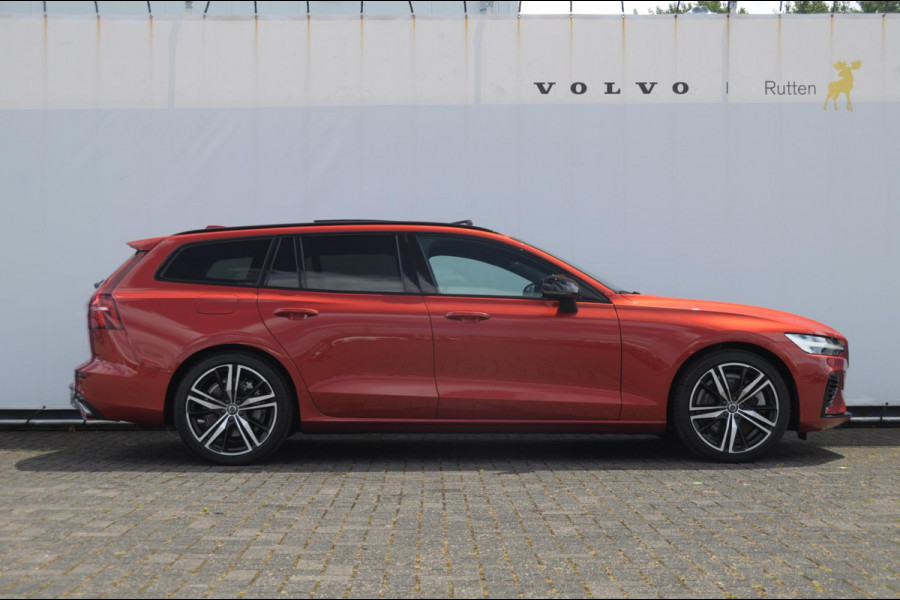 Volvo V60 T6 350PK Automaat Recharge AWD R-Design Long Range / Panoramadak / Trekhaak / Harman Kardon / 19'' velgen / Getint glas / Leder bekleed dashboard / Adaptive Cruise Control /  BLIS