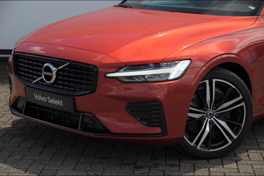 Volvo V60 T6 350PK Automaat Recharge AWD R-Design Long Range / Panoramadak / Trekhaak / Harman Kardon / 19'' velgen / Getint glas / Leder bekleed dashboard / Adaptive Cruise Control /  BLIS