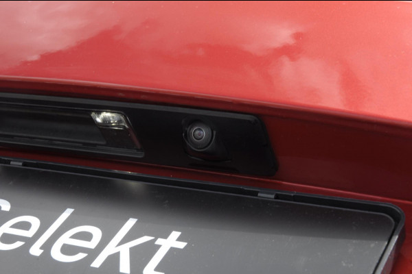 Volvo V60 T6 350PK Automaat Recharge AWD R-Design Long Range / Panoramadak / Trekhaak / Harman Kardon / 19'' velgen / Getint glas / Leder bekleed dashboard / Adaptive Cruise Control /  BLIS