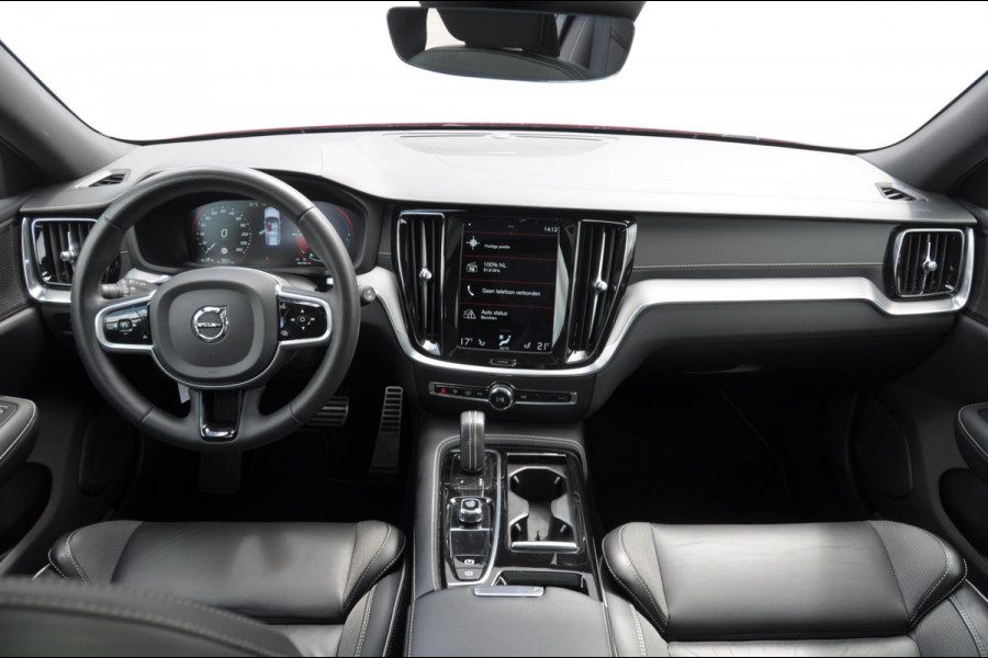 Volvo V60 T6 350PK Automaat Recharge AWD R-Design Long Range / Panoramadak / Trekhaak / Harman Kardon / 19'' velgen / Getint glas / Leder bekleed dashboard / Adaptive Cruise Control /  BLIS