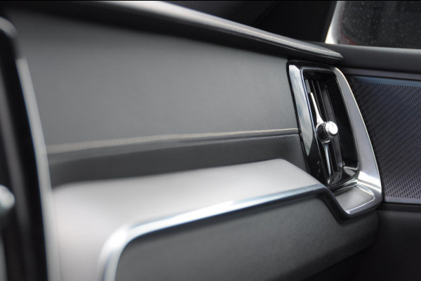 Volvo V60 T6 350PK Automaat Recharge AWD R-Design Long Range / Panoramadak / Trekhaak / Harman Kardon / 19'' velgen / Getint glas / Leder bekleed dashboard / Adaptive Cruise Control /  BLIS