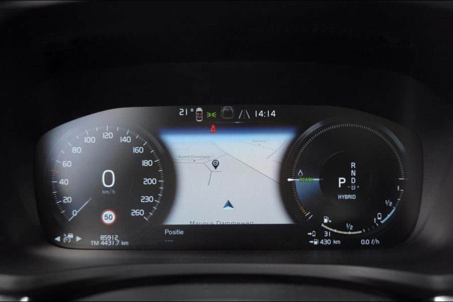 Volvo V60 T6 350PK Automaat Recharge AWD R-Design Long Range / Panoramadak / Trekhaak / Harman Kardon / 19'' velgen / Getint glas / Leder bekleed dashboard / Adaptive Cruise Control /  BLIS