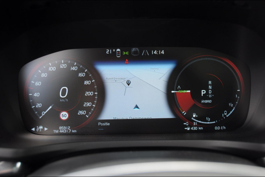 Volvo V60 T6 350PK Automaat Recharge AWD R-Design Long Range / Panoramadak / Trekhaak / Harman Kardon / 19'' velgen / Getint glas / Leder bekleed dashboard / Adaptive Cruise Control /  BLIS