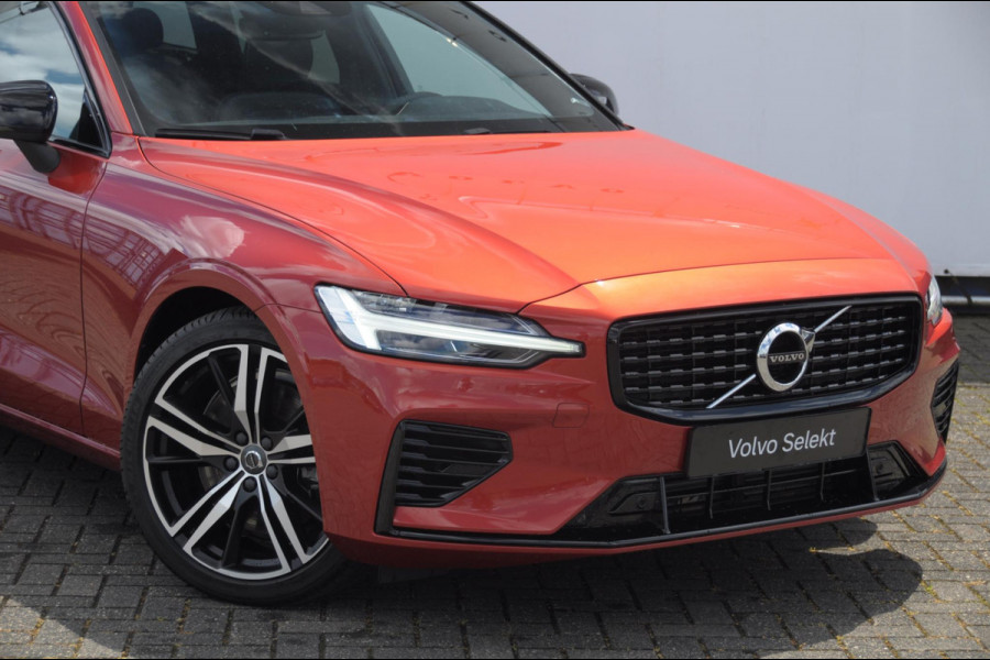 Volvo V60 T6 350PK Automaat Recharge AWD R-Design Long Range / Panoramadak / Trekhaak / Harman Kardon / 19'' velgen / Getint glas / Leder bekleed dashboard / Adaptive Cruise Control /  BLIS