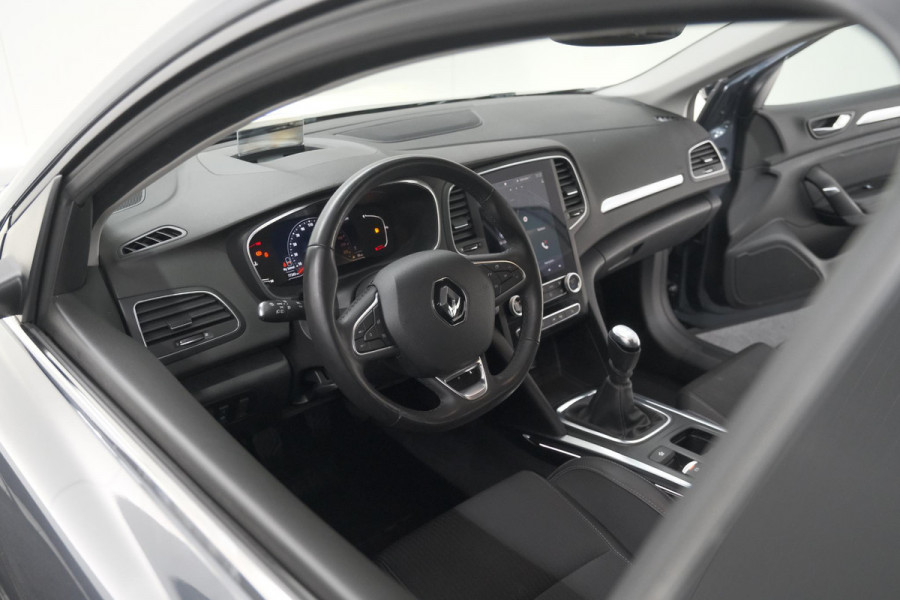 Renault Mégane Estate TCe 140 Intens | 1.700 KG Trekgewicht | Trekhaak | Camera | Head-Up Display | Dodehoekdetectie