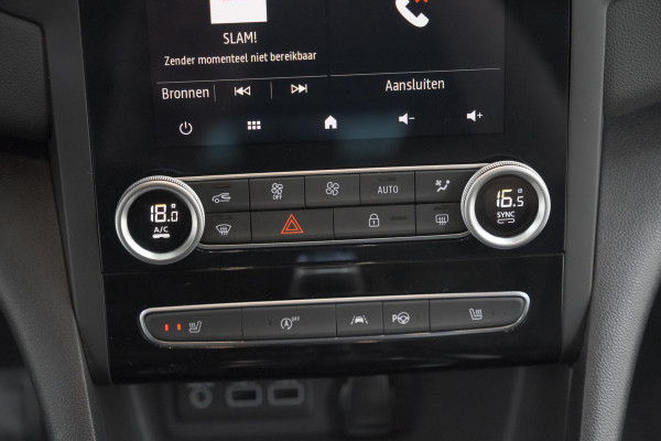 Renault Mégane Estate TCe 140 Intens | 1.700 KG Trekgewicht | Trekhaak | Camera | Head-Up Display | Dodehoekdetectie