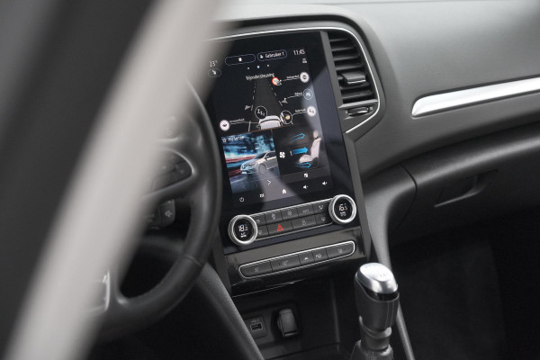Renault Mégane Estate TCe 140 Intens | 1.700 KG Trekgewicht | Trekhaak | Camera | Head-Up Display | Dodehoekdetectie