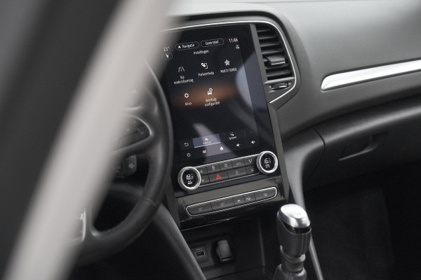 Renault Mégane Estate TCe 140 Intens | 1.700 KG Trekgewicht | Trekhaak | Camera | Head-Up Display | Dodehoekdetectie