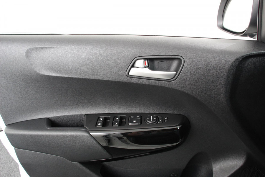 Kia Picanto 1.0 DPi Automaat DynamicPlusLine Navigatie Climate Control Camera Parkeer Sensoren Cruise control Led DAB Lichtmetalen velgen Extra getint glas