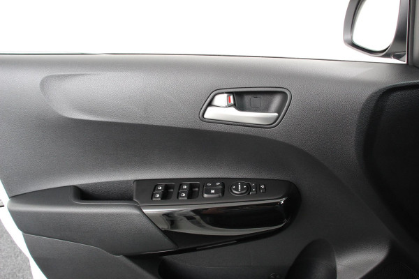 Kia Picanto 1.0 DPi Automaat DynamicPlusLine Navigatie Climate Control Camera Parkeer Sensoren Cruise control Led DAB Lichtmetalen velgen Extra getint glas