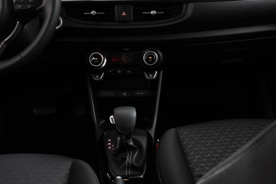 Kia Picanto 1.0 DPi Automaat DynamicPlusLine Navigatie Climate Control Camera Parkeer Sensoren Cruise control Led DAB Lichtmetalen velgen Extra getint glas