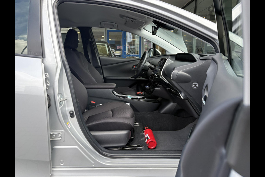 Toyota Prius 1.8 Dynamic HEV | BTW Auto | Stoelverwarming | Head-Up | Camera | Dodehoeksensoren |