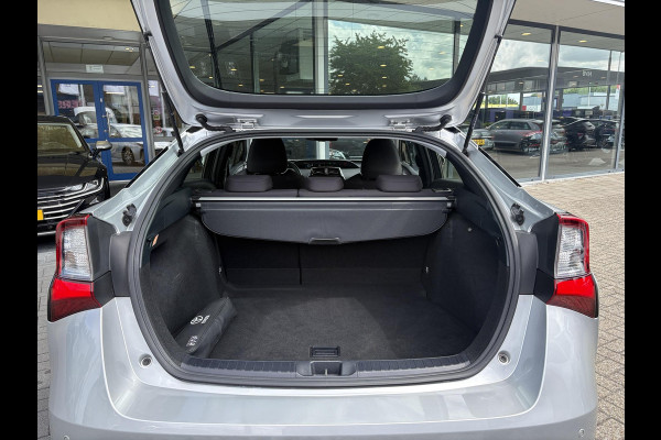 Toyota Prius 1.8 Dynamic HEV | BTW Auto | Stoelverwarming | Head-Up | Camera | Dodehoeksensoren |