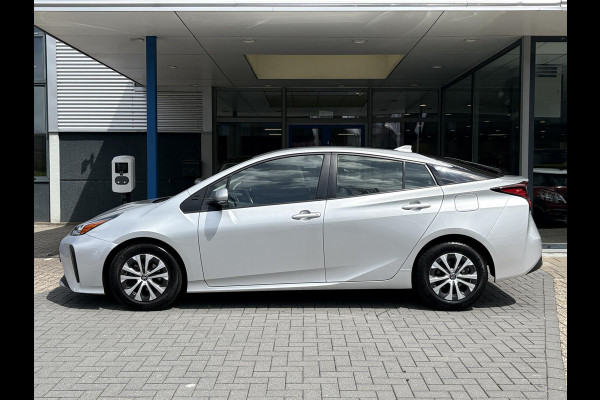 Toyota Prius 1.8 Dynamic HEV | BTW Auto | Stoelverwarming | Head-Up | Camera | Dodehoeksensoren |